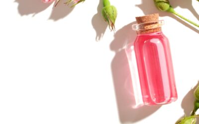 Les bienfaits de l’eau de rose pour la peau et comment l’utiliser chez soi