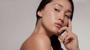 Femme avec une belle peau