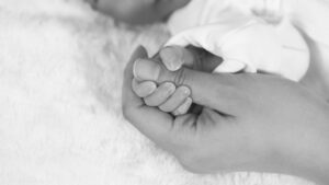 Main d'un bébé