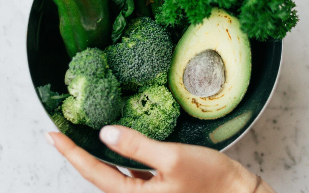 Alimentation anti-inflammatoire : 7 aliments pour réduire les douleurs chroniques